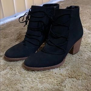 Sam Edelman side zip heeled ankle boots